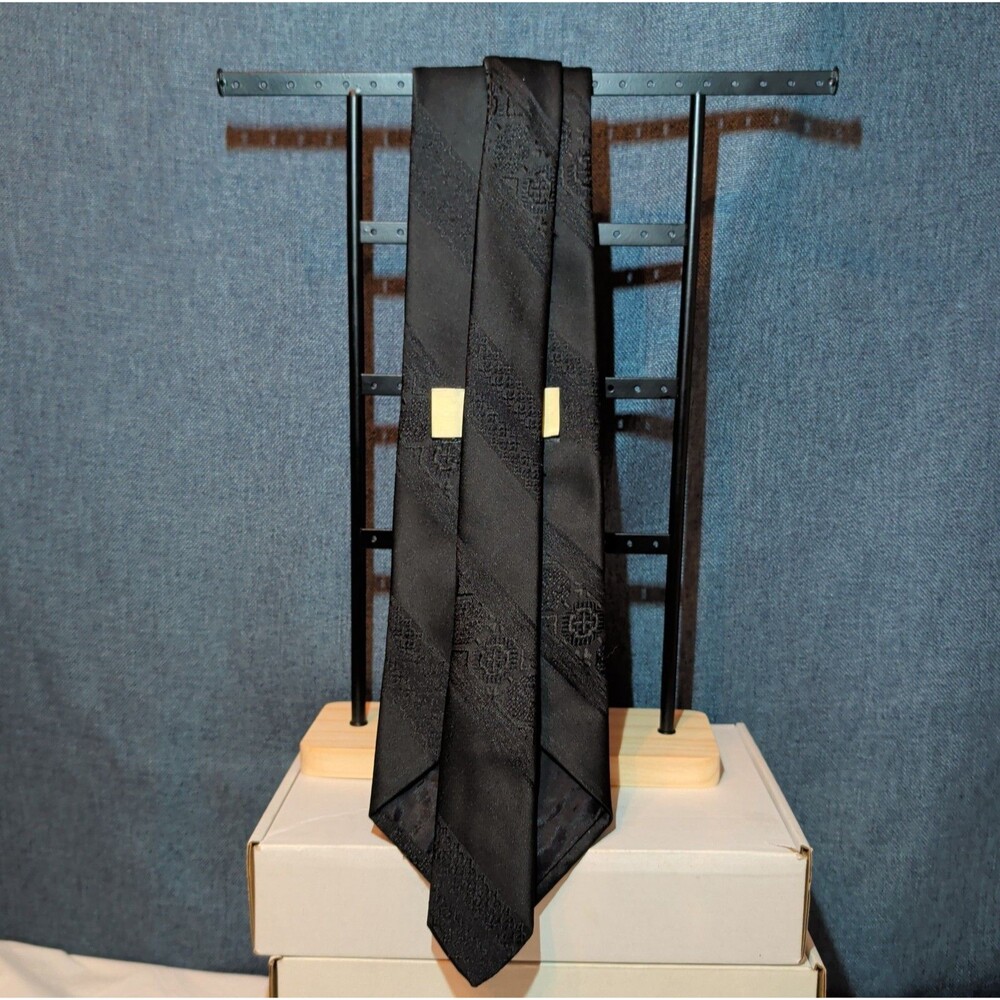 Vintage Black Jacquard Silk Necktie Wavy Geometric Stripe Heraldic Crest Tie - Picture 3 of 16